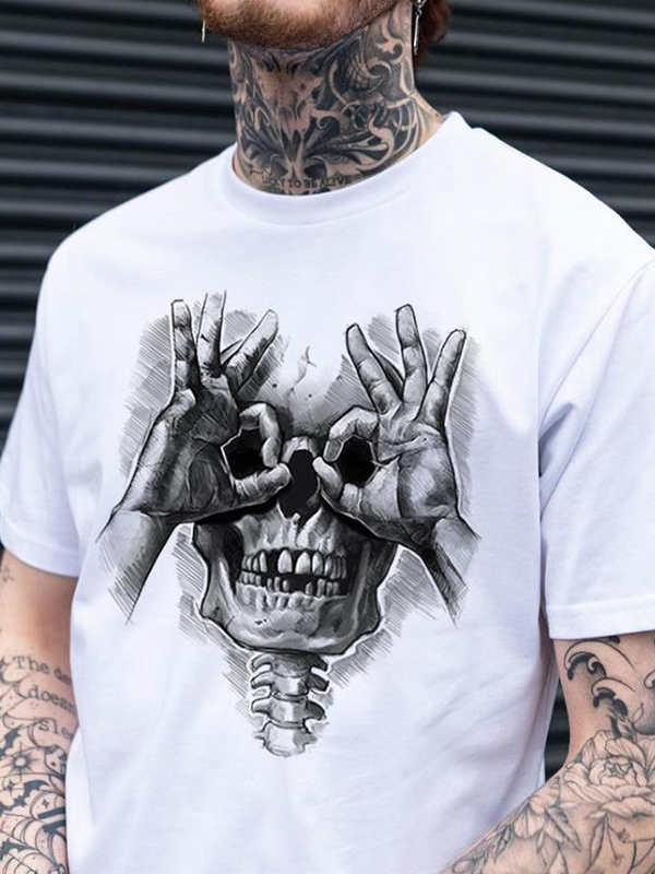 Totenkopf mit OK-Muster, lässiges T-Shirt mit schwarzem Aufdruck-1