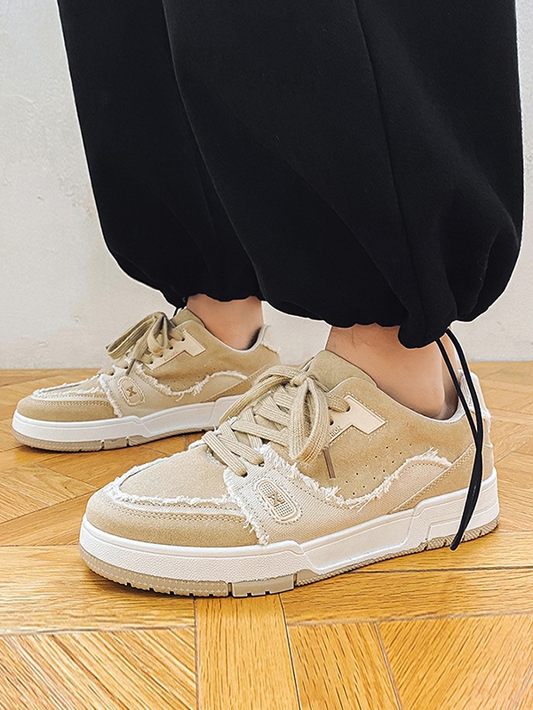 Herren-Sneaker mit kontrastierendem Einsatz und rohem Rand-3